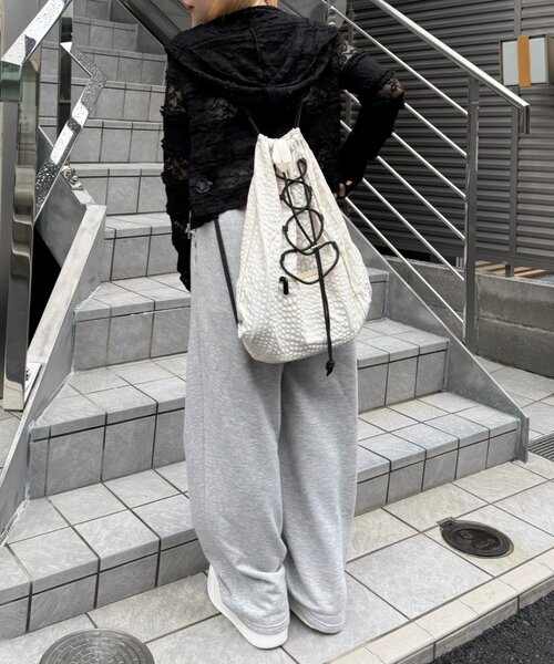 continuer de NICE CLAUP（コンティニューデナイスクラップ）の「【WEB限定】コードナップサック（バックパック/リュック・レディース・カーキ/ブラック/アイボリー/ライトグレー・FREE）」の10枚目の写真