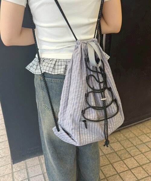 continuer de NICE CLAUP（コンティニューデナイスクラップ）の「【WEB限定】コードナップサック（バックパック/リュック・レディース・カーキ/ブラック/アイボリー/ライトグレー・FREE）」の13枚目の写真