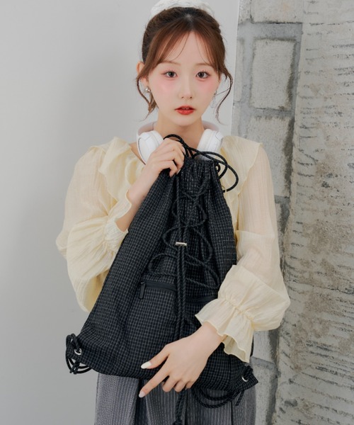 continuer de NICE CLAUP（コンティニューデナイスクラップ）の「【WEB限定】コードナップサック（バックパック/リュック・レディース・カーキ/ブラック/アイボリー/ライトグレー・FREE）」の6枚目の写真