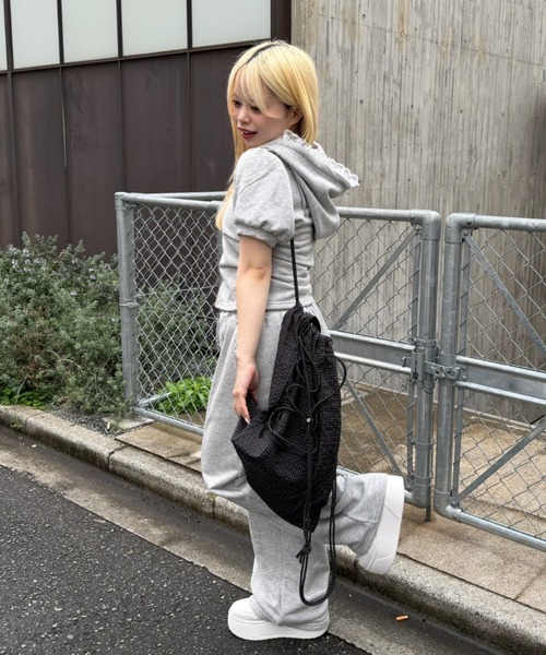 continuer de NICE CLAUP（コンティニューデナイスクラップ）の「【WEB限定】コードナップサック（バックパック/リュック・レディース・カーキ/ブラック/アイボリー/ライトグレー・FREE）」の17枚目の写真