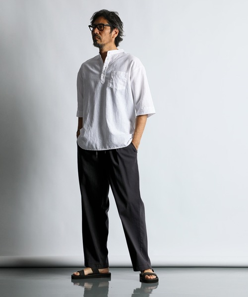 The DUFFER of ST.GEORGE（ザダファーオブセントジョージ）の「LINEN BLEND BAND COLLAR 3Q SHIRT：綿麻素材 7分袖 バンドカラーシャツ（シャツ/ブラウス・メンズ・チャコールグレー/ブラック/ネイビー/ホワイト・X-LARGE/LARGE/MEDIUM/SMALL）」の6枚目の写真