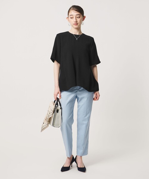 UNITED ARROWS(ユナイテッドアローズ)の「COMFY イレギュラー ヘム ブラウス ‐防汚 UVカット ウォッシャブル‐(シャツ/ブラウス・レディース・ブラック/オフホワイト/ダークグレー・FREE)」の10枚目の写真