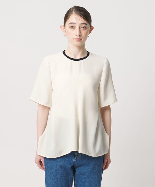 UNITED ARROWS(ユナイテッドアローズ)の「COMFY イレギュラー ヘム ブラウス ‐防汚 UVカット ウォッシャブル‐(シャツ/ブラウス・レディース・ブラック/オフホワイト/ダークグレー・FREE)」の17枚目の写真