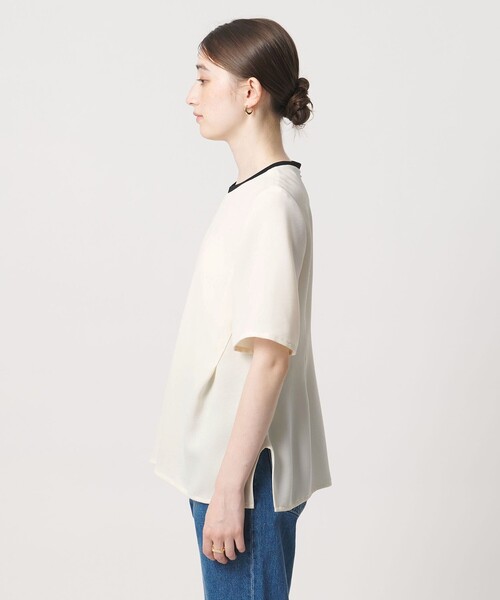 UNITED ARROWS(ユナイテッドアローズ)の「COMFY イレギュラー ヘム ブラウス ‐防汚 UVカット ウォッシャブル‐(シャツ/ブラウス・レディース・ブラック/オフホワイト/ダークグレー・FREE)」の18枚目の写真