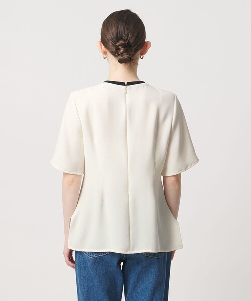 UNITED ARROWS(ユナイテッドアローズ)の「COMFY イレギュラー ヘム ブラウス ‐防汚 UVカット ウォッシャブル‐(シャツ/ブラウス・レディース・ブラック/オフホワイト/ダークグレー・FREE)」の19枚目の写真