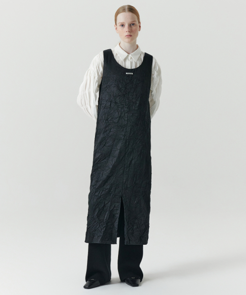 LEVAR（レバー）の「Wrinkle Washed Two-way Dress - Black（ワンピース・レディース・ブラック・FREE）」の2枚目の写真