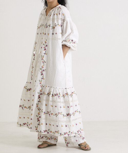 Freada（フリーダ）の「Freada/フリーダ ドビー花刺繍×レースドレス（ワンピース・レディース・ホワイト/ブラック・ONE SIZE）」の11枚目の写真