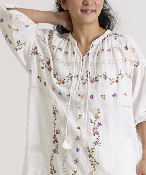 Freada（フリーダ）の「Freada/フリーダ ドビー花刺繍×レースドレス（ワンピース・レディース・ホワイト/ブラック・ONE SIZE）」の14枚目の写真