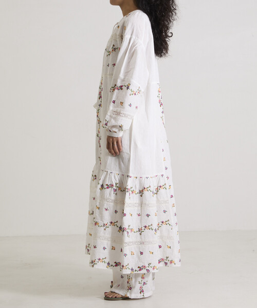 Freada（フリーダ）の「Freada/フリーダ ドビー花刺繍×レースドレス（ワンピース・レディース・ホワイト/ブラック・ONE SIZE）」の16枚目の写真