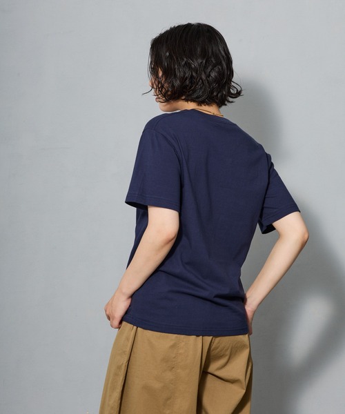 aremoi(アレモイ)の「ヴィンテージライク ドッググラフィック クルーネックTシャツ(Tシャツ/カットソー・レディース・ネイビー・SMALL/MEDIUM/LARGE)」の12枚目の写真
