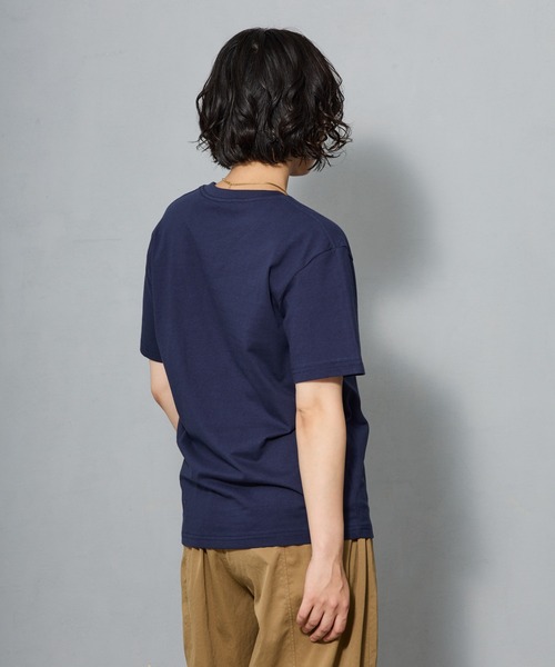 aremoi(アレモイ)の「ヴィンテージライク ドッググラフィック クルーネックTシャツ(Tシャツ/カットソー・レディース・ネイビー・SMALL/MEDIUM/LARGE)」の16枚目の写真