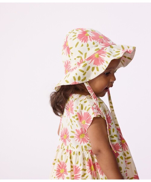 PETIT BATEAU（プチバトー）の「紐つきフラワープリントクロシェ（ハット・キッズ・ホワイト系その他・6MONTH/18MONTH/36MONTH）」の2枚目の写真