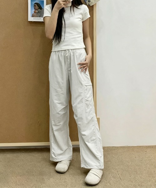 ONEP STAR(ワンピスター)の「ポケットデザインカーゴパンツ(カーゴパンツ・レディース・ブラック/ダークブラウン/ライトベージュ/セージグリーン・LARGE/SMALL/X-LARGE/MEDIUM)」の18枚目の写真