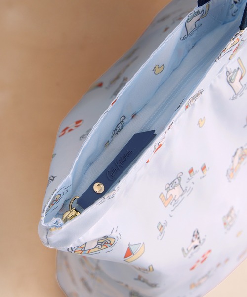 Cath Kidston(キャスキッドソン)の「ラージ フォルダウェイ トートバッグ Snorkel Stanley(エコバッグ/サブバッグ・レディース・ブルー・FREE)」の3枚目の写真