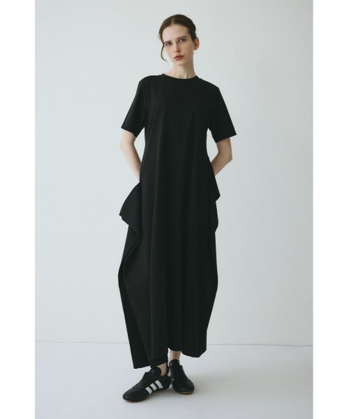 HeRIN.CYE(ヘリンドットサイ)の「Deformation flare cut onepiece / ディフォメーションフレアーカットワンピース(ワンピース・レディース・グリーン/ホワイト/ブラック・FREE)」の3枚目の写真