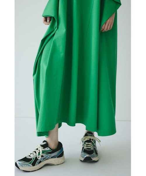 HeRIN.CYE(ヘリンドットサイ)の「Deformation flare cut onepiece / ディフォメーションフレアーカットワンピース(ワンピース・レディース・グリーン/ホワイト/ブラック・FREE)」の15枚目の写真