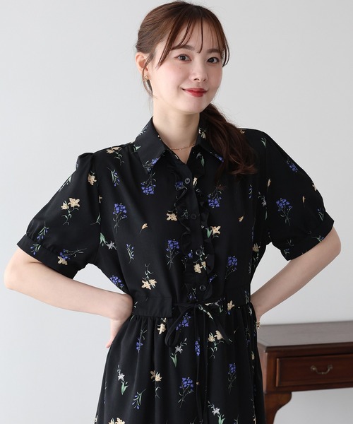 BLUEEAST（ブルーイースト）の「《2サイズ展開》フロントフリルワンピース（ワンピース・レディース・ベージュ/ブラック・LARGE/MEDIUM）」の9枚目の写真