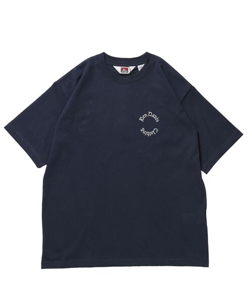 BEN DAVIS(ベンデイビス)の「【BEN DAVIS(ベンデイビス)】 OLD ENGLISH EMB TEE / Tシャツ 半袖 クルーネック 刺繍 ワンポイント ユニセックス オーバーサイズ(Tシャツ/カットソー・メンズ・ネイビー/ホワイト/ブラック・MEDIUM/X-LARGE/LARGE)」の6枚目の写真