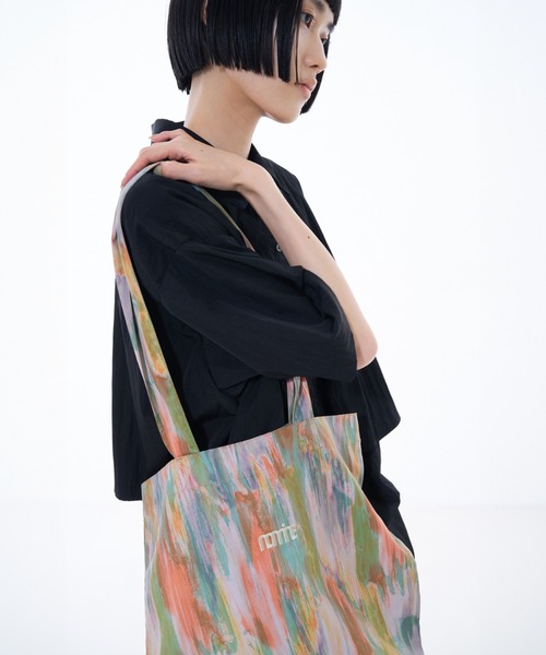 NOMINE(ノミネ)の「アイコン刺繍 ペイント柄アートプリント ロングハンドル トートバッグ(トートバッグ・レディース・ブラウン/ピンク/オレンジ/グレイッシュブルー・フリー)」の21枚目の写真
