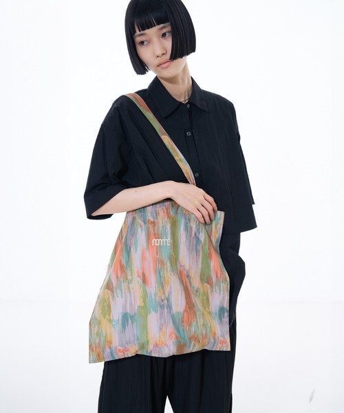 NOMINE(ノミネ)の「アイコン刺繍 ペイント柄アートプリント ロングハンドル トートバッグ(トートバッグ・レディース・ブラウン/ピンク/オレンジ/グレイッシュブルー・フリー)」の17枚目の写真