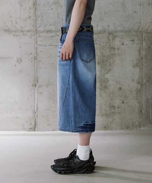 P.IN.O(ピインオ)の「カーブドオールブラシバミューダデニムパンツ - ライトブルー(その他パンツ・メンズ・その他・LARGE/MEDIUM/SMALL/X-LARGE)」の3枚目の写真