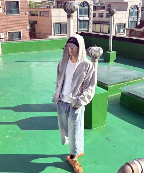 P.IN.O(ピインオ)の「カーブドオールブラシバミューダデニムパンツ - ライトブルー(その他パンツ・メンズ・その他・LARGE/MEDIUM/SMALL/X-LARGE)」の7枚目の写真