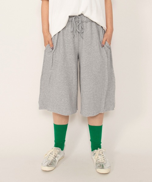 PUNYUS(プニュズ)の「カットオフハーフスウェットパンツ(スウェットパンツ・レディース・杢グレー/ブラック・3/4/5/2/1)」の2枚目の写真