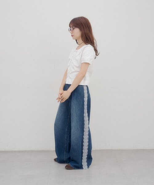 DISCOAT(ディスコート)の「【umm.】胸ギャザーフリル半袖ブラウス(シャツ/ブラウス・レディース・ネイビー/オフホワイト・FREE)」の12枚目の写真