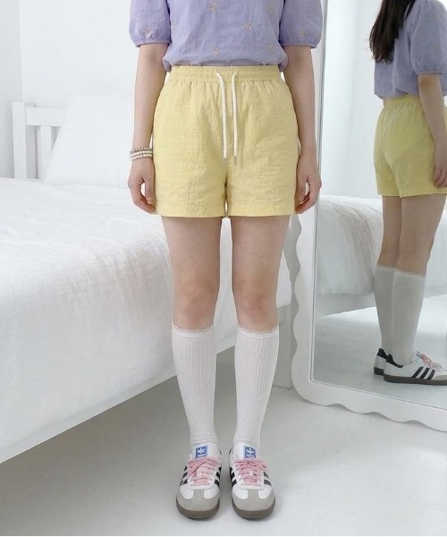 WEGO(ウィゴー)の「ウエストナイロン風カジュアルショートパンツ/ハーフパンツ(その他パンツ・レディース・イエロー/ブルー/ブラック/グレー・MEDIUM/LARGE)」の21枚目の写真