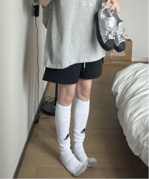WEGO(ウィゴー)の「ウエストナイロン風カジュアルショートパンツ/ハーフパンツ(その他パンツ・レディース・イエロー/ブルー/ブラック/グレー・MEDIUM/LARGE)」の10枚目の写真
