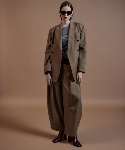 MAISON SPECIAL（メゾンスペシャル）の「Two-Tuck Cocoon Pants/2タックコクーンパンツ（その他パンツ・レディース・キャメル/ネイビー・38/36）」の18枚目の写真