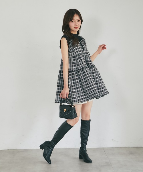 tocco closet(トッコ クローゼット)の「リボン付きティアードフリルチュニック(キャミソール・レディース・ブラック/ブラウン・M)」の5枚目の写真