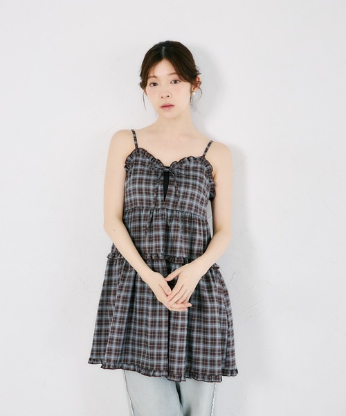 tocco closet(トッコ クローゼット)の「リボン付きティアードフリルチュニック(キャミソール・レディース・ブラック/ブラウン・M)」の16枚目の写真