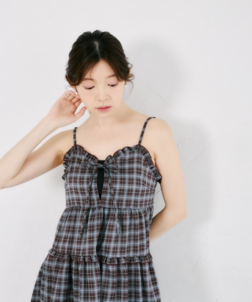 tocco closet(トッコ クローゼット)の「リボン付きティアードフリルチュニック(キャミソール・レディース・ブラック/ブラウン・M)」の18枚目の写真