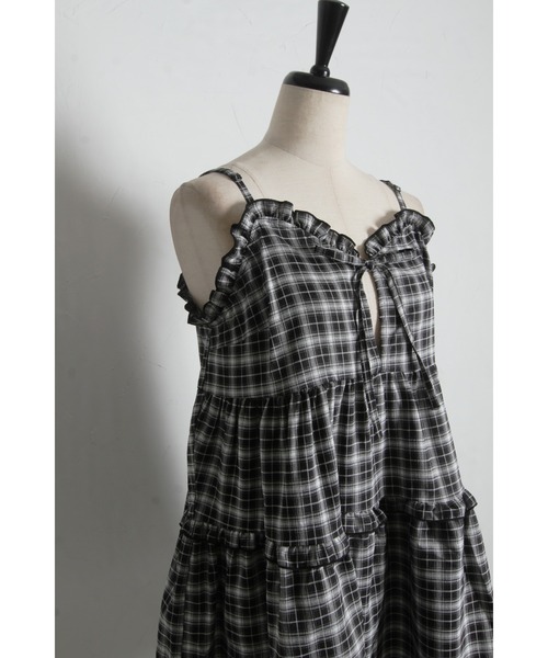 tocco closet(トッコ クローゼット)の「リボン付きティアードフリルチュニック(キャミソール・レディース・ブラック/ブラウン・M)」の13枚目の写真