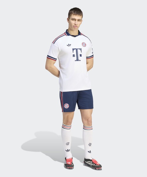 adidas（アディダス）の「FCバイエルン 26/27 アウェイ ユニフォーム / アディダス adidas（Tシャツ/カットソー・メンズ・ホワイト・LARGE/MEDIUM/SMALL/X-LARGE/XX-LARGE/XXX-LARGE）」の4枚目の写真
