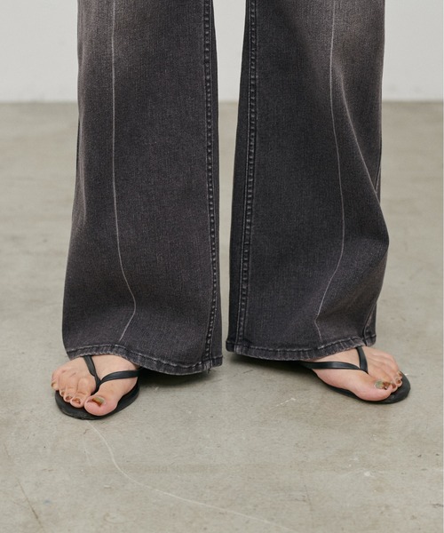 LARUTA(ラルータ)の「【LARUTA】ストレッチブーツカットデニム(デニムパンツ・レディース・ブルー/ブラック・LARGE/MEDIUM)」の17枚目の写真