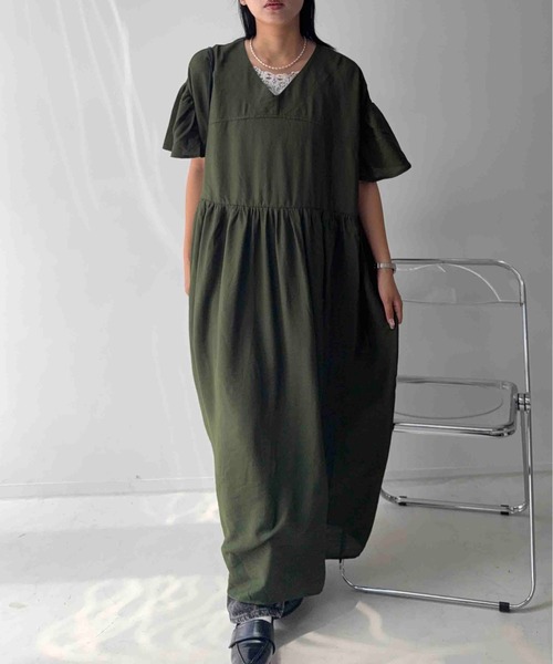 AS KNOW AS plus(アズノゥアズプラス)の「☆袖フレア ゆったりギャザーワンピ―ス(ワンピース・レディース・ブラック/カーキ/ブラック系/ネイビー系・FREE)」の20枚目の写真