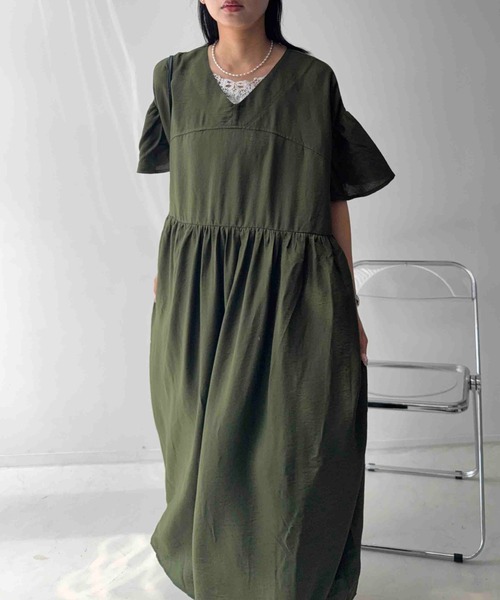AS KNOW AS plus(アズノゥアズプラス)の「☆袖フレア ゆったりギャザーワンピ―ス(ワンピース・レディース・ブラック/カーキ/ブラック系/ネイビー系・FREE)」の12枚目の写真