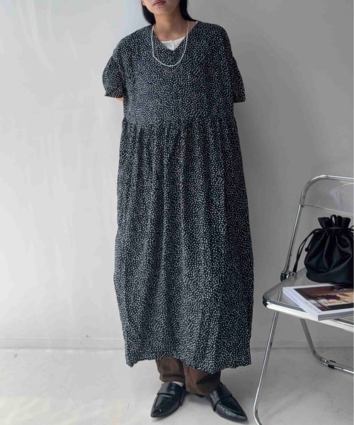 AS KNOW AS plus(アズノゥアズプラス)の「☆袖フレア ゆったりギャザーワンピ―ス(ワンピース・レディース・ブラック/カーキ/ブラック系/ネイビー系・FREE)」の10枚目の写真