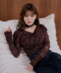 Chico（チコ）の「REVIVAL【SALON by Chico】フロッキードットレーストップス（Tシャツ/カットソー）」
