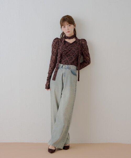 Chico(チコ)の「REVIVAL【SALON by Chico】フロッキードットレーストップス(シャツ/ブラウス・レディース・ライトベージュ/ブラウン/ホワイト・FREE)」の4枚目の写真