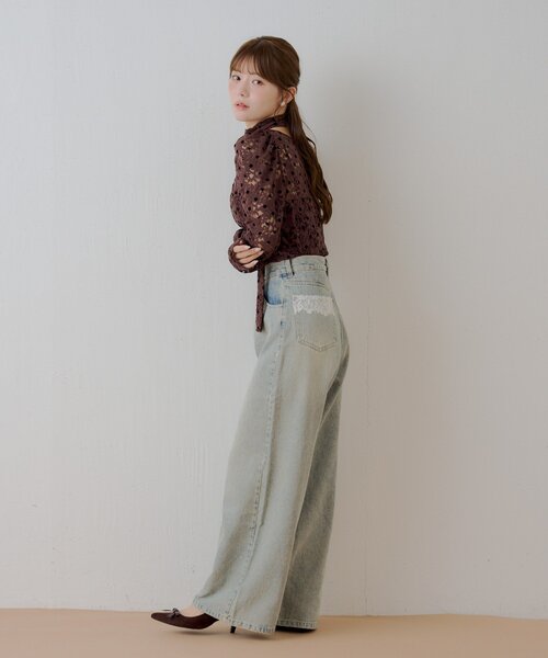 Chico(チコ)の「REVIVAL【SALON by Chico】フロッキードットレーストップス(シャツ/ブラウス・レディース・ライトベージュ/ブラウン/ホワイト・FREE)」の5枚目の写真