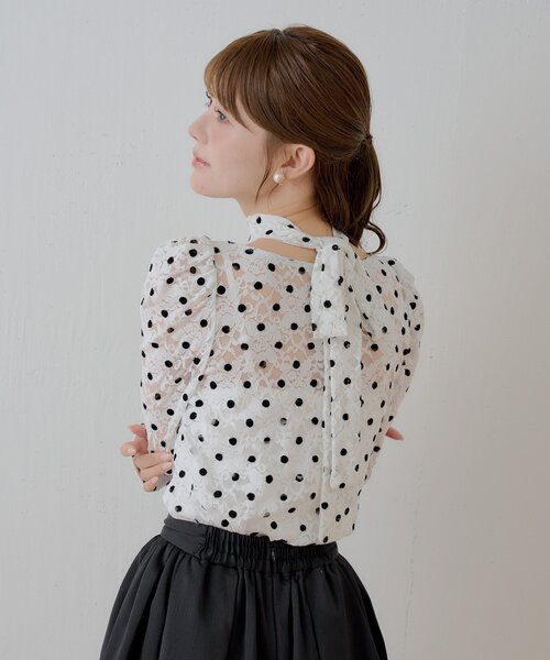 Chico(チコ)の「REVIVAL【SALON by Chico】フロッキードットレーストップス(シャツ/ブラウス・レディース・ライトベージュ/ブラウン/ホワイト・FREE)」の19枚目の写真
