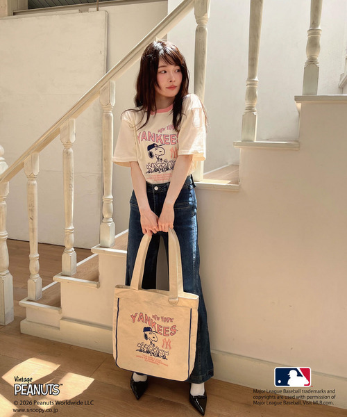 MIIA(ミーア)の「【MLB×PEANUTS】 Tシャツ(Tシャツ/カットソー・レディース・ホワイト/オフホワイト/ブラウン/ピンク・FREE)」の14枚目の写真