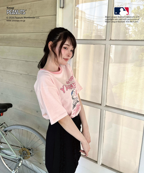 MIIA(ミーア)の「【MLB×PEANUTS】 Tシャツ(Tシャツ/カットソー・レディース・ホワイト/オフホワイト/ブラウン/ピンク・FREE)」の18枚目の写真