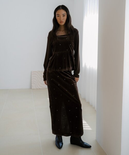 SHENERY(シーナリー)の「ベロア刺繍スカート(スカート・レディース・ブラック/ブラウン・38/36)」の16枚目の写真