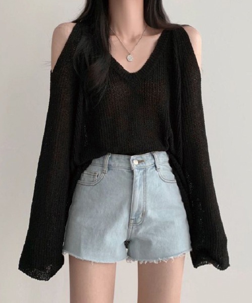 ADDITION STORE(アディションストア)の「ざっくり オフショル ロングスリーブニット(ニット/セーター・レディース・ベージュ/ホワイト/ブラック・FREE)」の10枚目の写真
