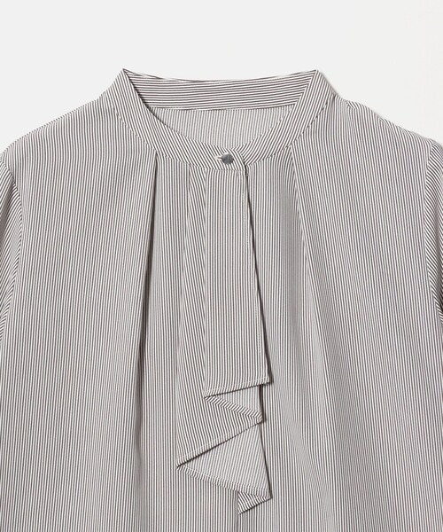 A DAY IN THE LIFE UNITED ARROWS(アデイインザライフユナイテッドアローズ)の「フロントラッフル クルーネックブラウス <A DAY IN THE LIFE>(シャツ/ブラウス・レディース・ライトピンク/ナチュラル/ダークブラウン/ホワイト・FREE)」の6枚目の写真