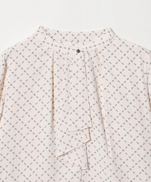 A DAY IN THE LIFE UNITED ARROWS(アデイインザライフユナイテッドアローズ)の「フロントラッフル クルーネックブラウス <A DAY IN THE LIFE>(シャツ/ブラウス・レディース・ライトピンク/ナチュラル/ダークブラウン/ホワイト・FREE)」の13枚目の写真